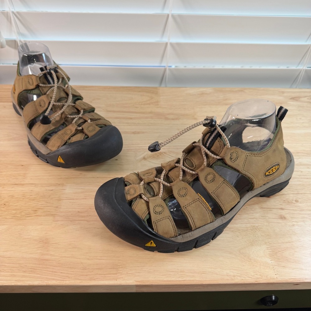 KEEN Newport Hiking Sandals Men's Brown Black Leather Waterproof Outdoor - 11